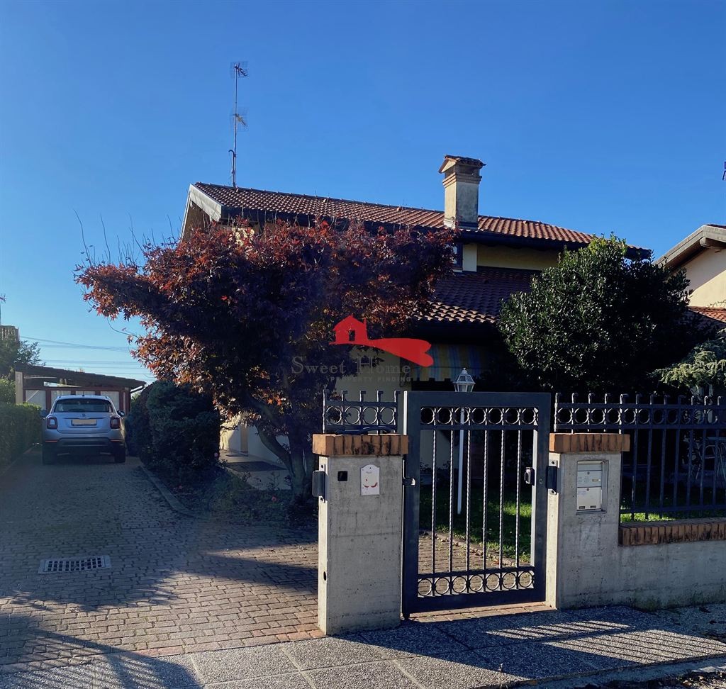 VILLA A SCHIERA A ORGNANO
