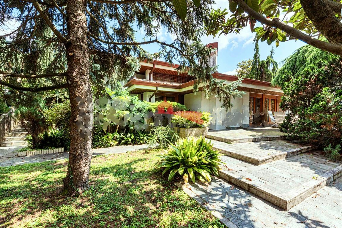 VILLA CON GIARDINO - UDINE